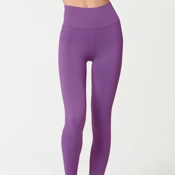 NUX One by One Legging - Picture 1 of 3